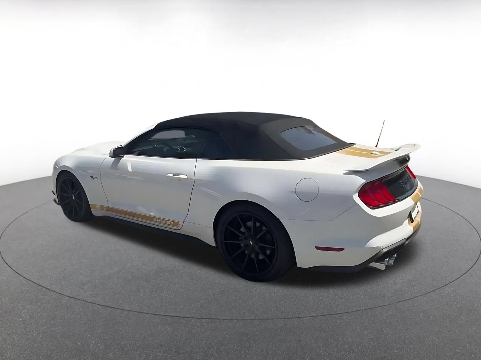 Used 2022 Ford Mustang GT Premium w/ GT Performance Package RWD image 9