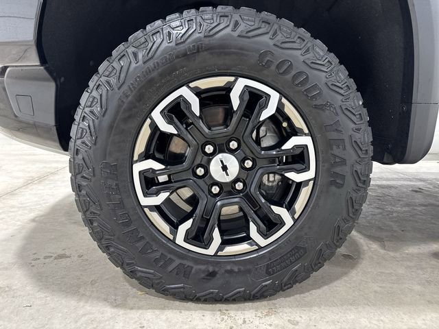 Certified 2022 Chevrolet Silverado 1500 ZR2 w/ Technology Package image 33