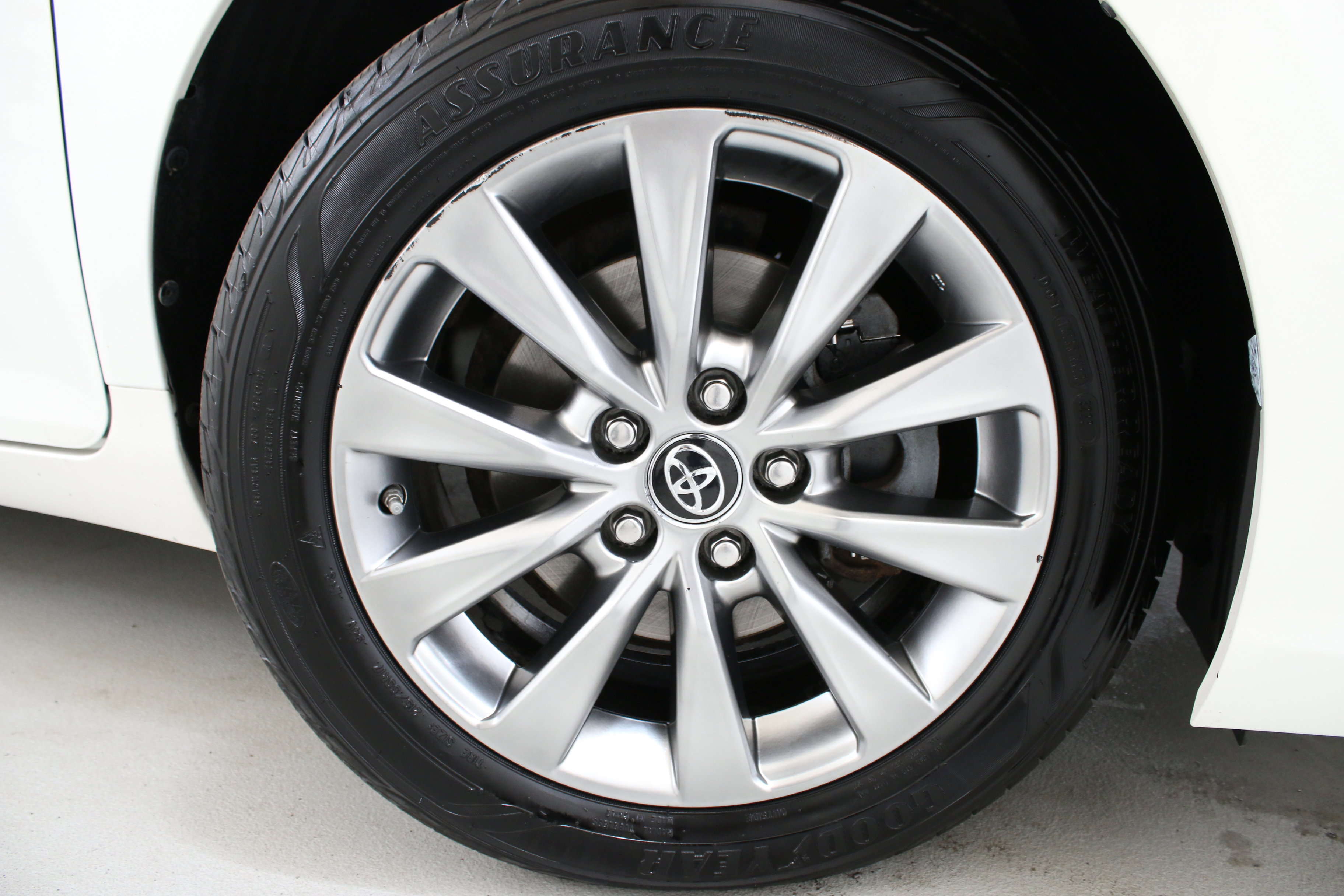 Used 2017 Toyota Camry XLE FWD image 33