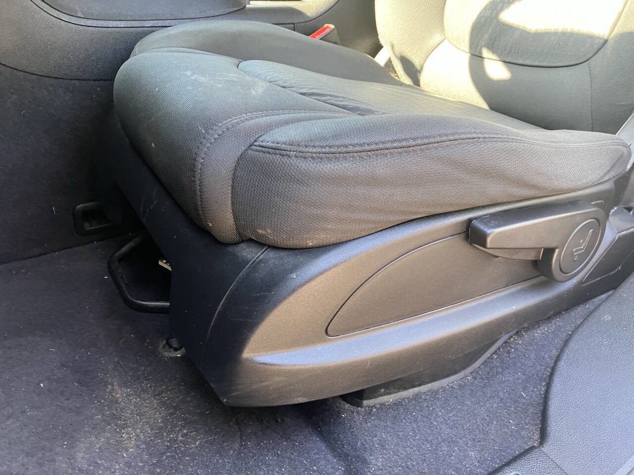 Used 2010 GMC Acadia SL image 30