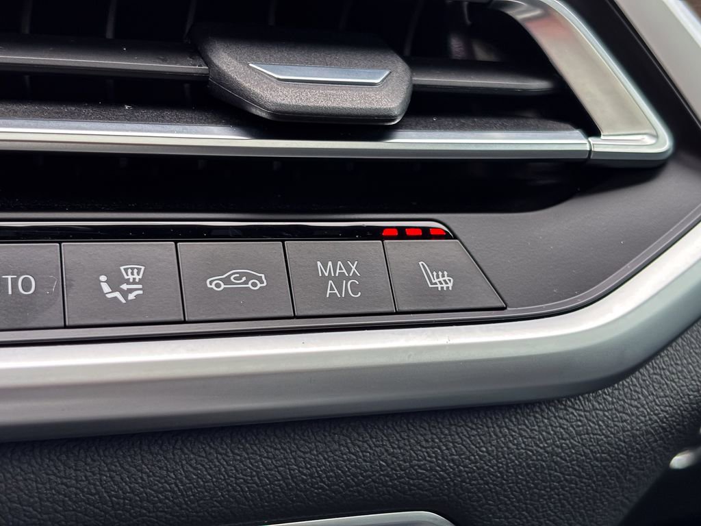 Certified 2022 BMW X5 xDrive40i w/ Premium Package image 21