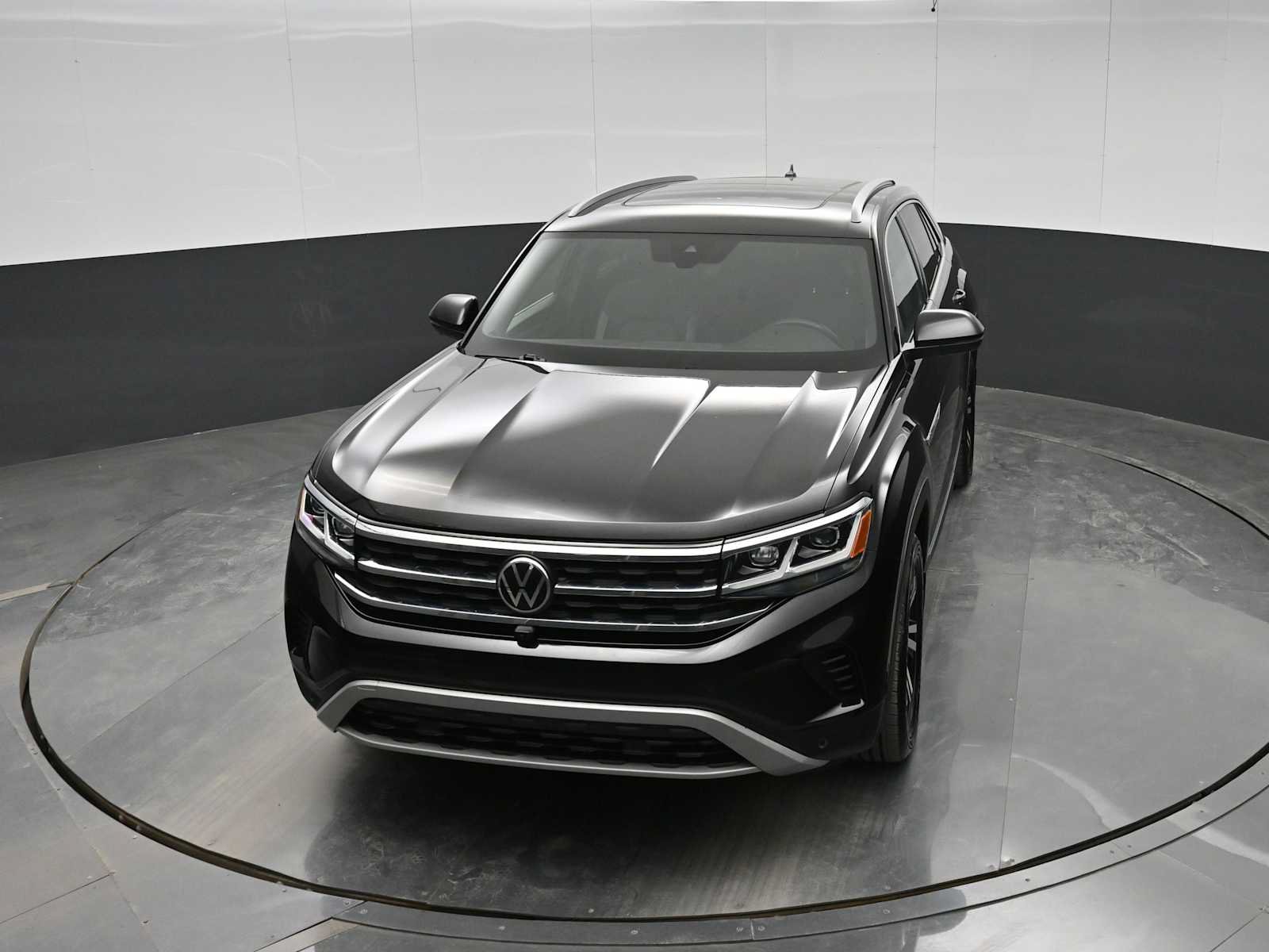 Used 2021 Volkswagen Atlas Cross Sport SEL Premium AWD/4WD image 25