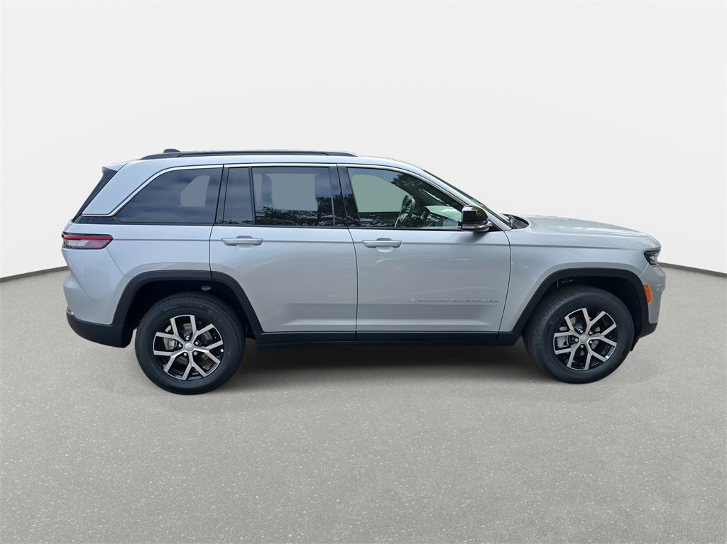 New 2025 Jeep Grand Cherokee Limited w/ Luxury Tech Group II image 4