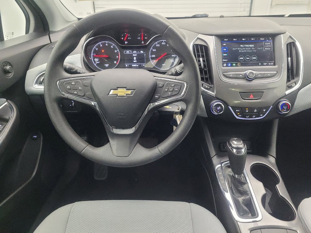 Used 2019 Chevrolet Cruze LT FWD image 22