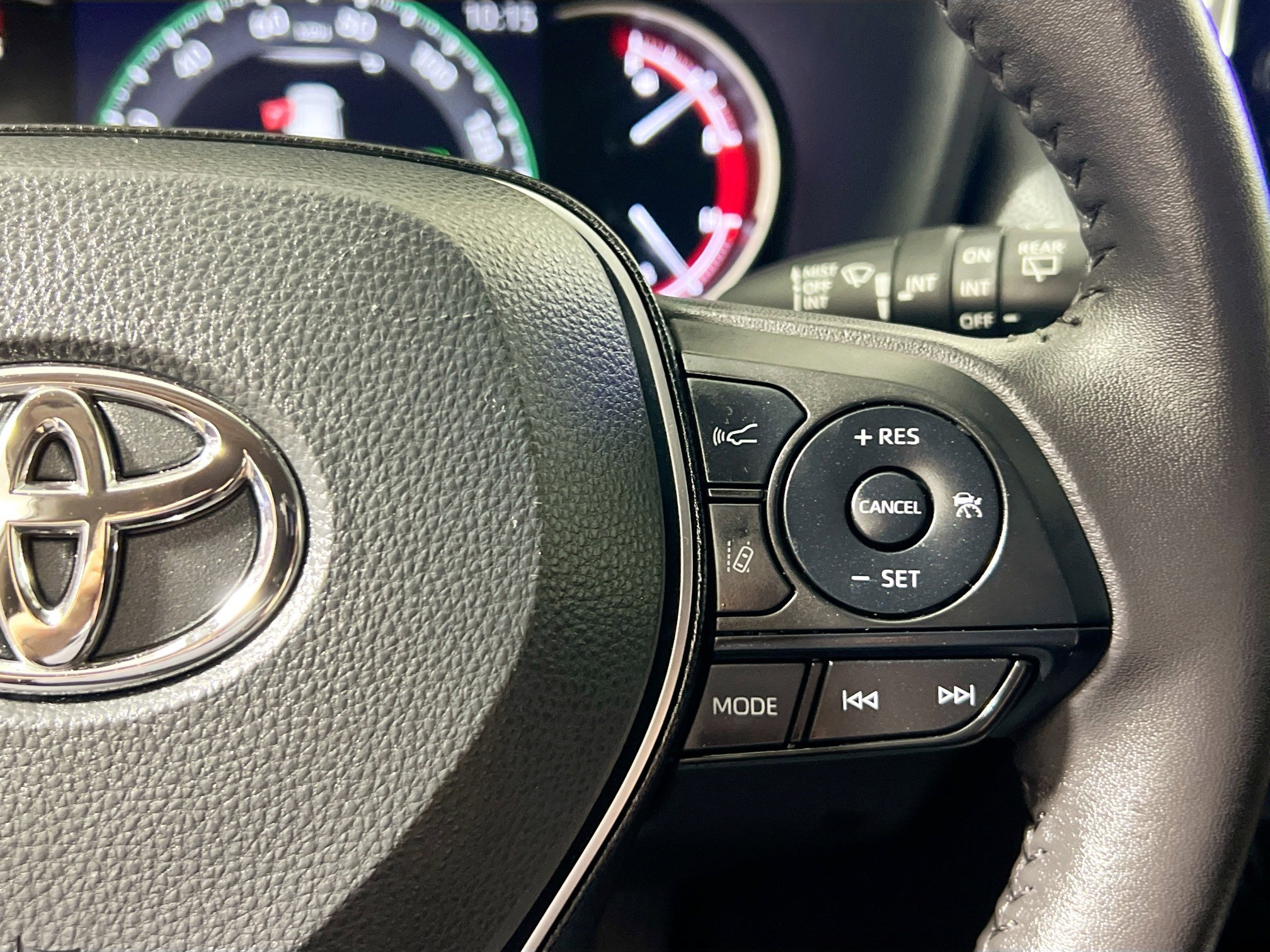 Used 2024 Toyota RAV4 XLE Premium image 19