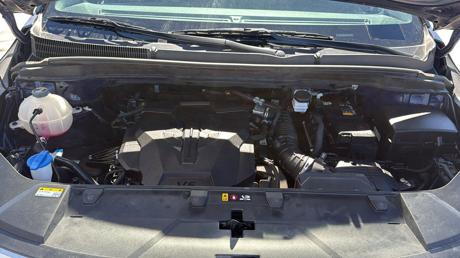 Used 2024 Kia Carnival LX image 33