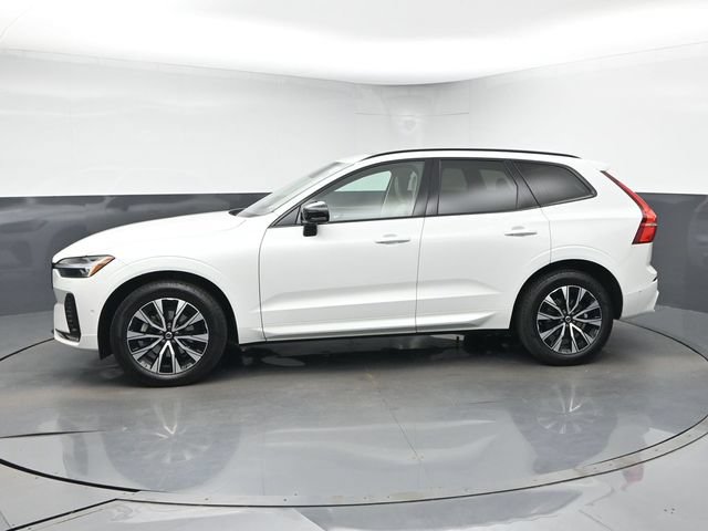 Used 2024 Volvo XC60 B5 Plus w/ Protection Package Premier AWD/4WD image 4