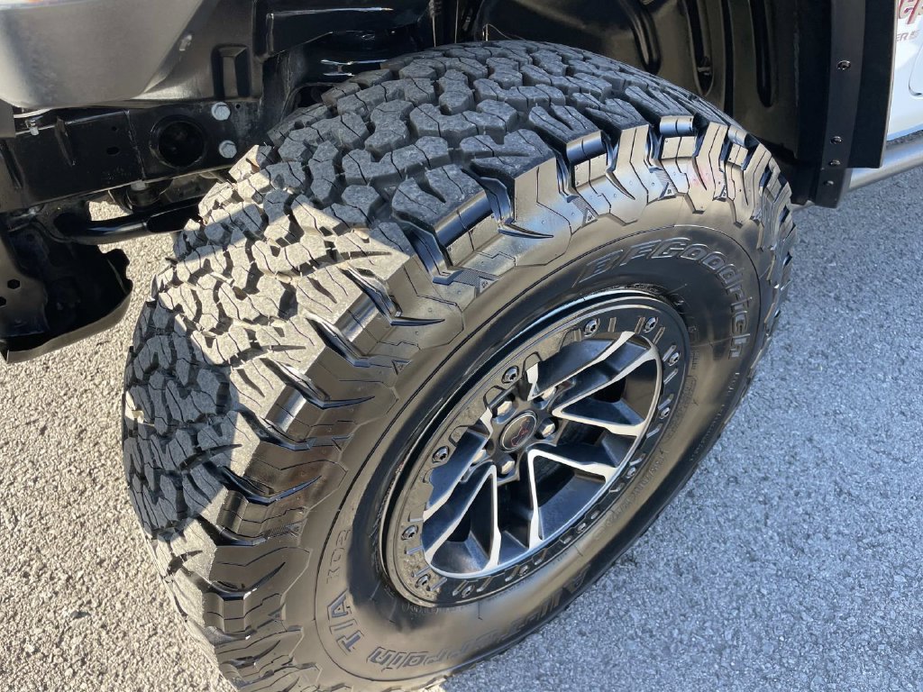 Used 2024 Jeep Wrangler Unlimited Rubicon AWD/4WD image 41