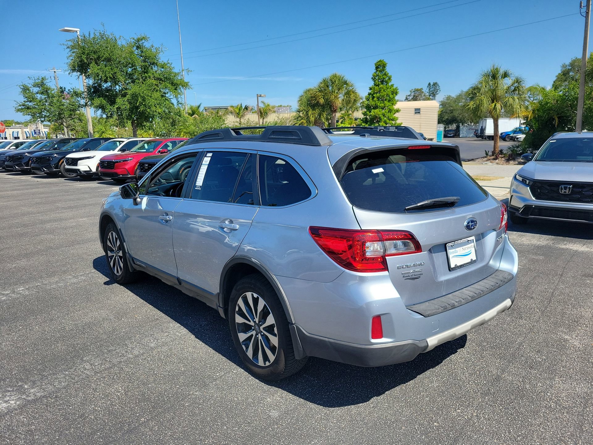 Used 2015 Subaru Outback 2.5i Limited AWD/4WD image 8