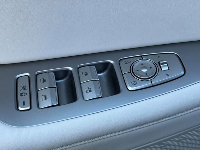 Used 2023 Hyundai Palisade Limited w/ Cargo Package image 14