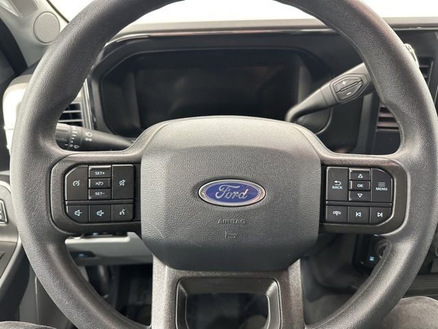 Used 2025 Ford F250 XLT w/ Black Appearance Package image 17
