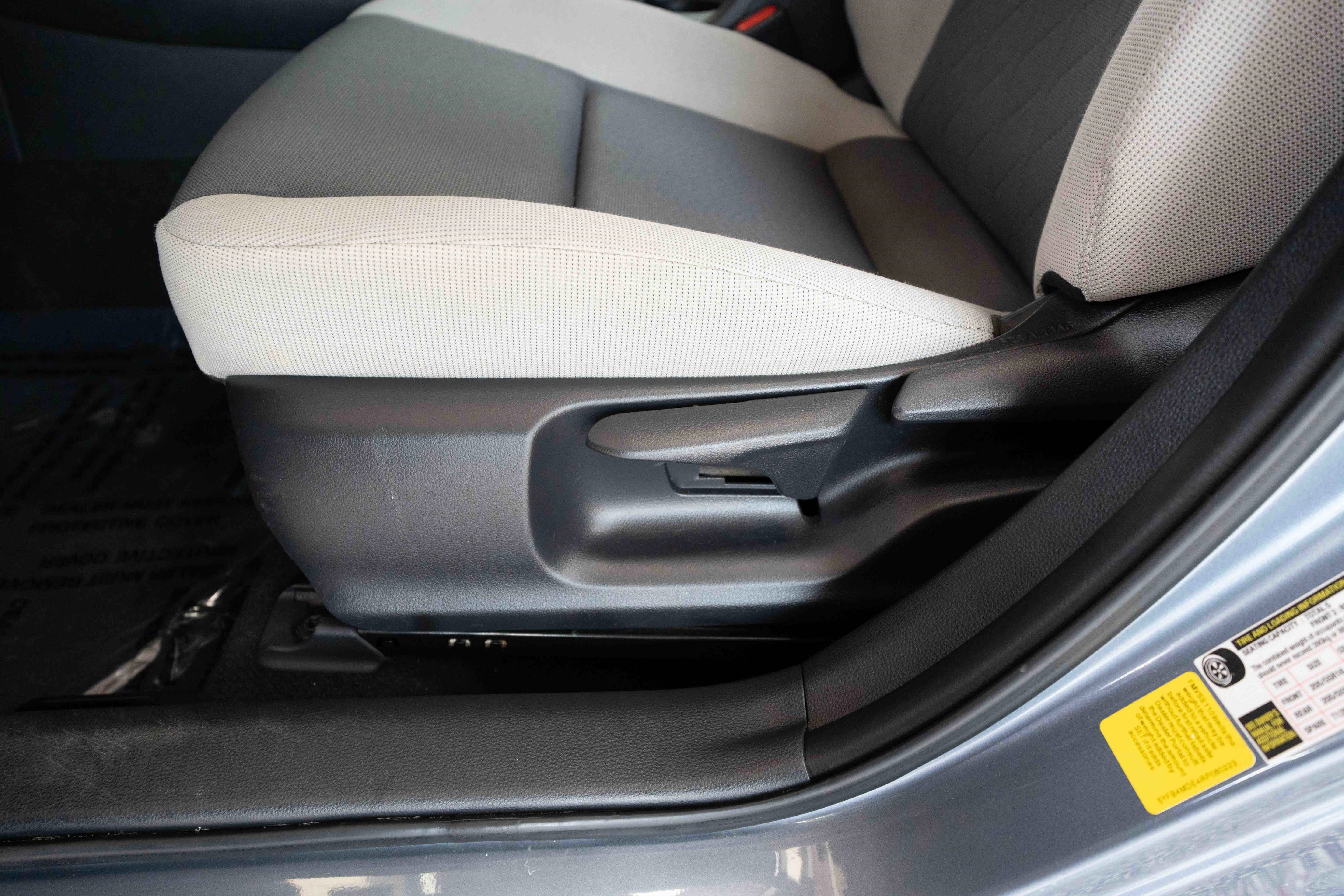 Used 2024 Toyota Corolla LE image 12