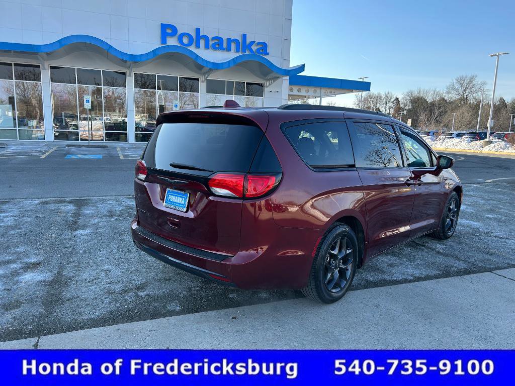 Used 2018 Chrysler Pacifica Touring Plus w/ S Appearance Package image 6