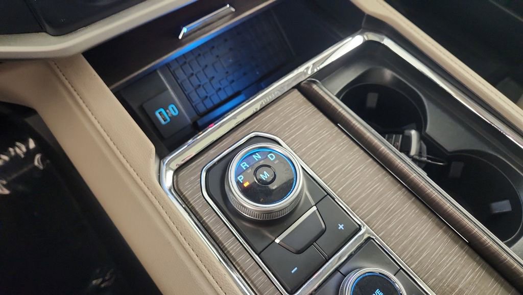 Certified 2023 Ford Expedition Limited image 32