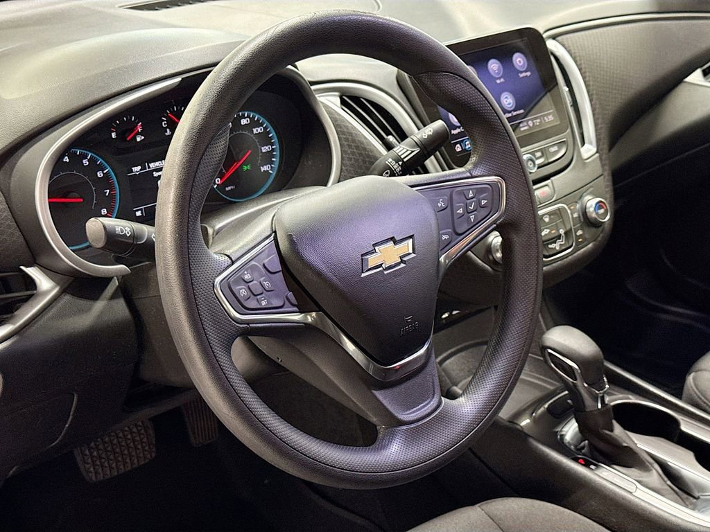Used 2021 Chevrolet Malibu LS FWD image 11