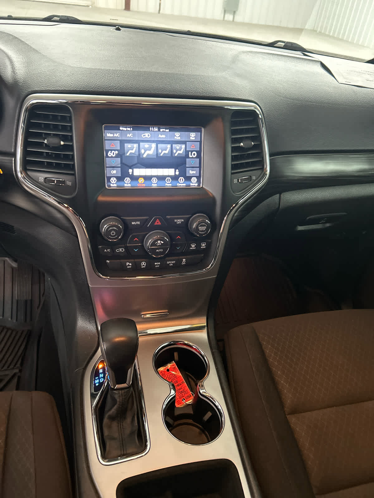 Used 2019 Jeep Grand Cherokee Laredo RWD image 24