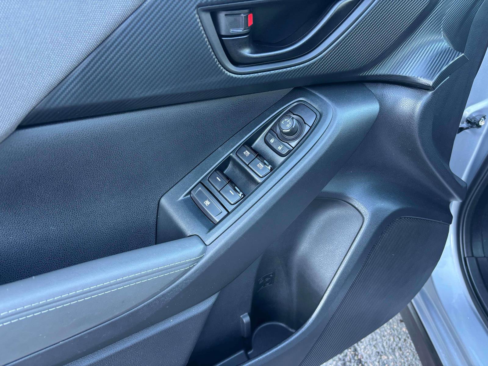 Used 2024 Subaru Crosstrek 2.0i Premium image 18