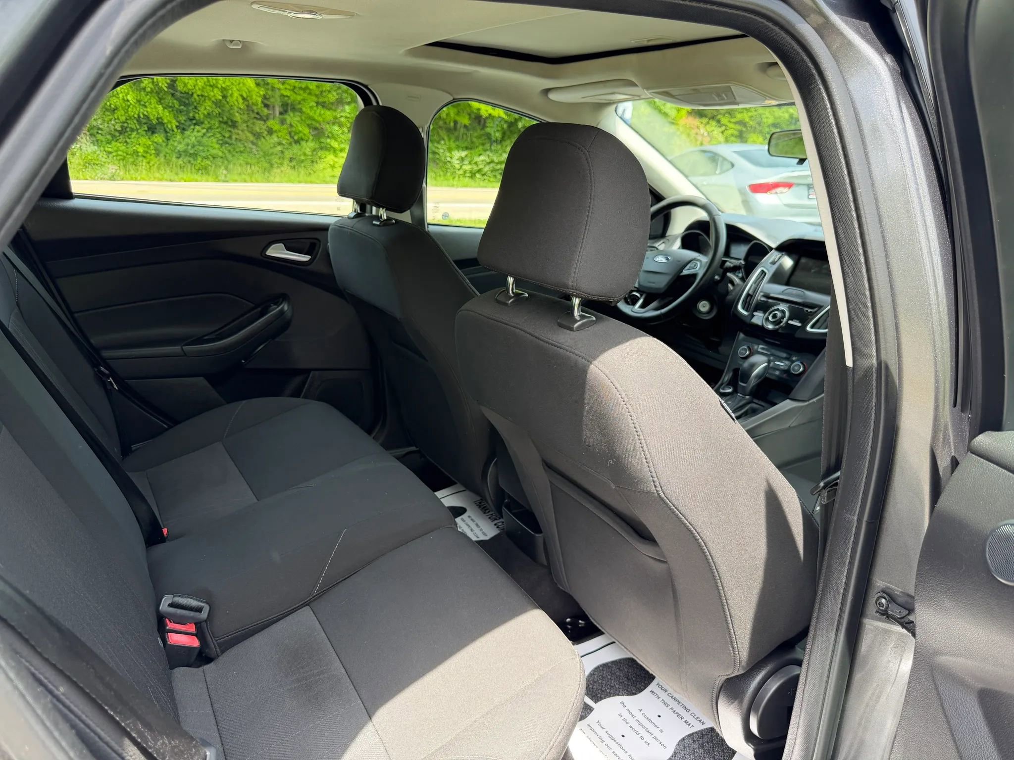 Used 2017 Ford Focus SEL w/ Cold Weather Package FWD image 20