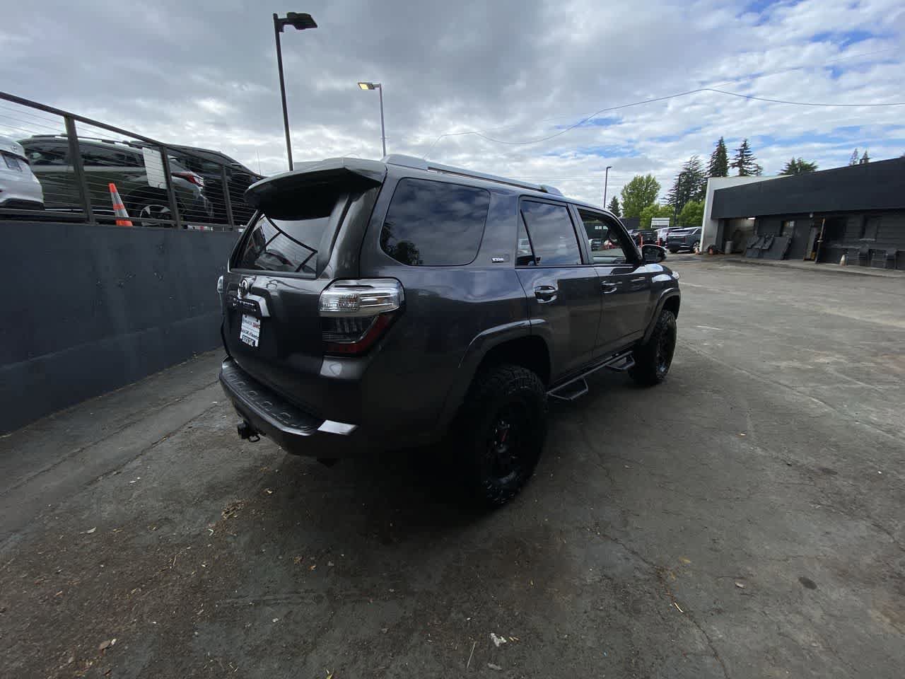 Used 2018 Toyota 4Runner SR5 Premium AWD/4WD image 6
