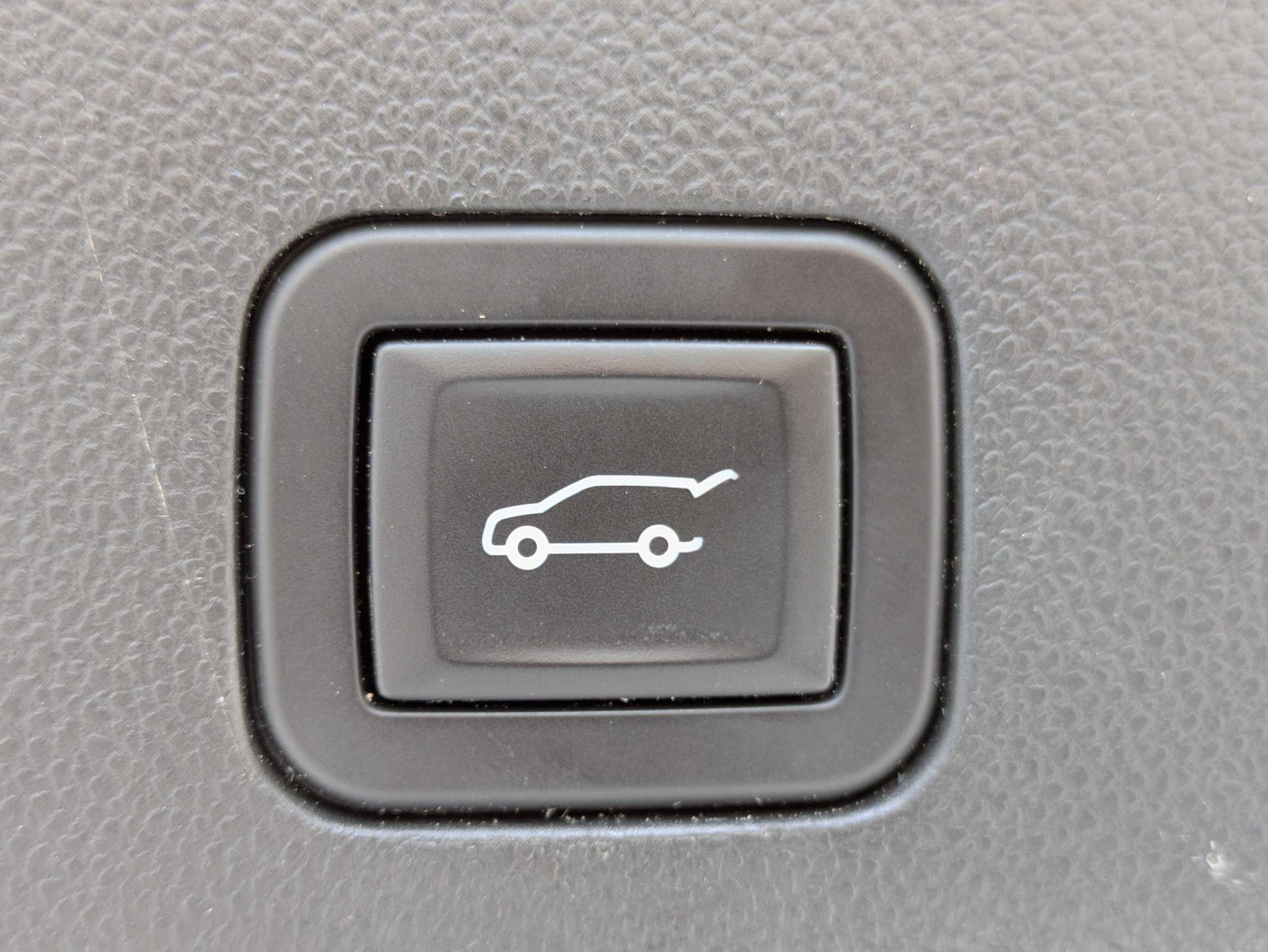 Used 2024 Chevrolet Tahoe Premier RWD image 8