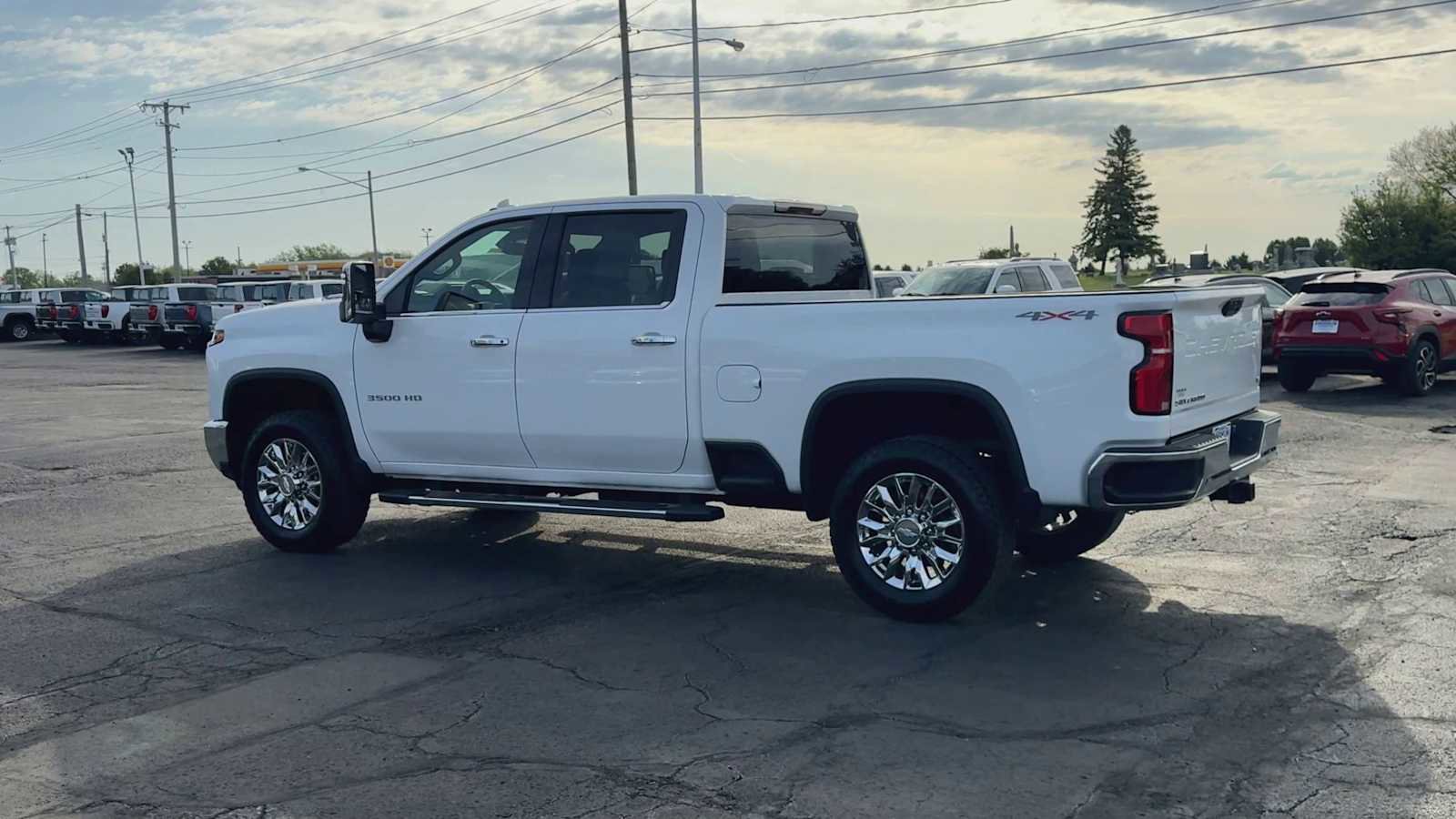 Used 2025 Chevrolet Silverado 3500 LTZ w/ LTZ Convenience Package AWD/4WD image 6
