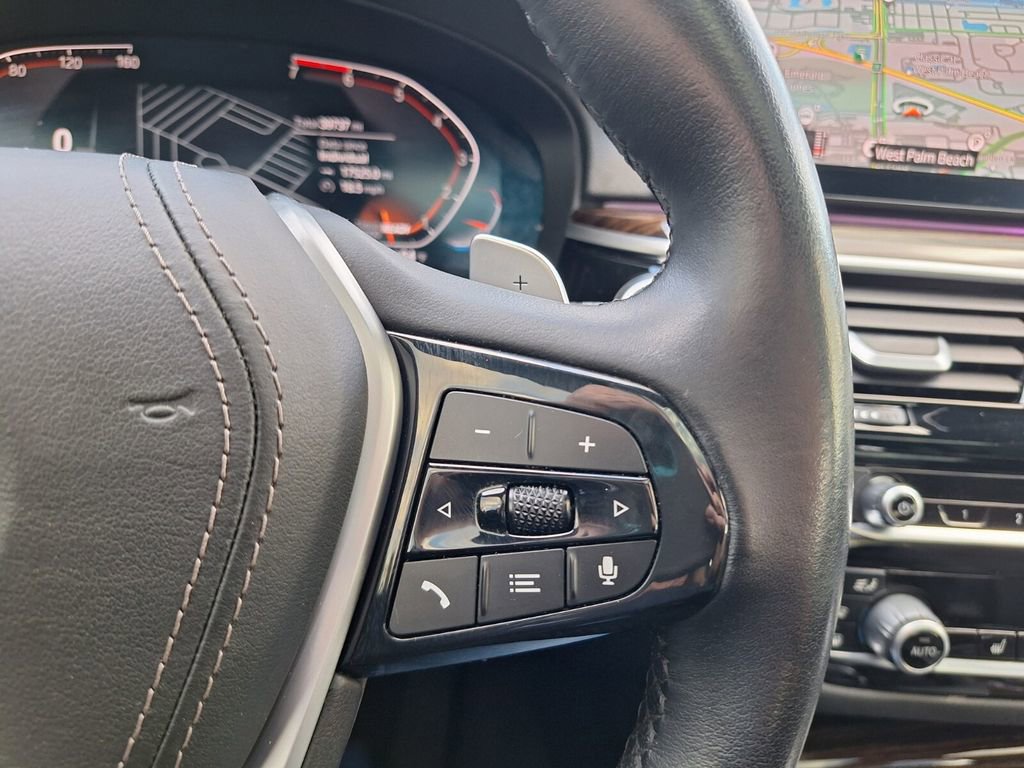 Used 2023 BMW 530i w/ Premium Package image 19