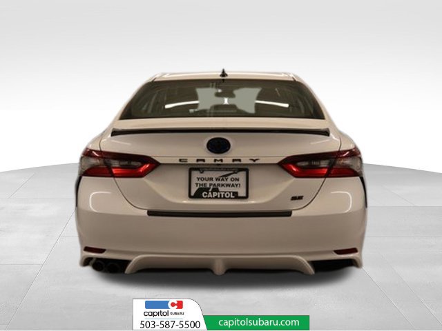 Used 2023 Toyota Camry SE FWD image 4