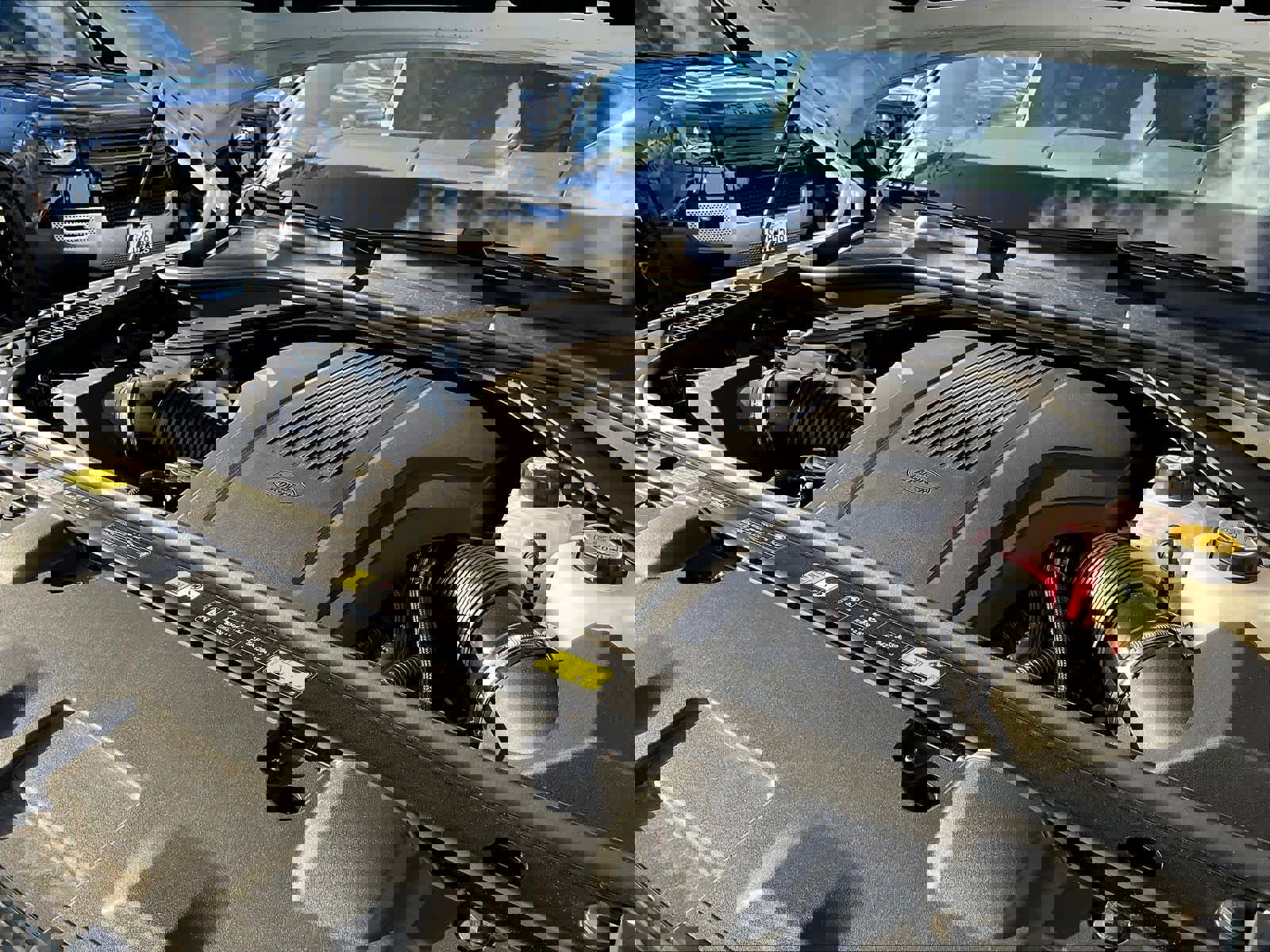 New 2025 Land Rover Range Rover SE image 32