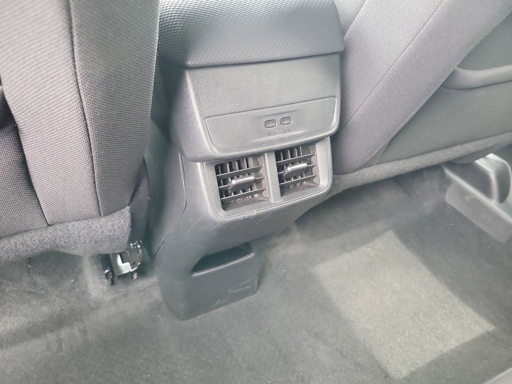 Certified 2025 Chevrolet Equinox LT FWD image 13