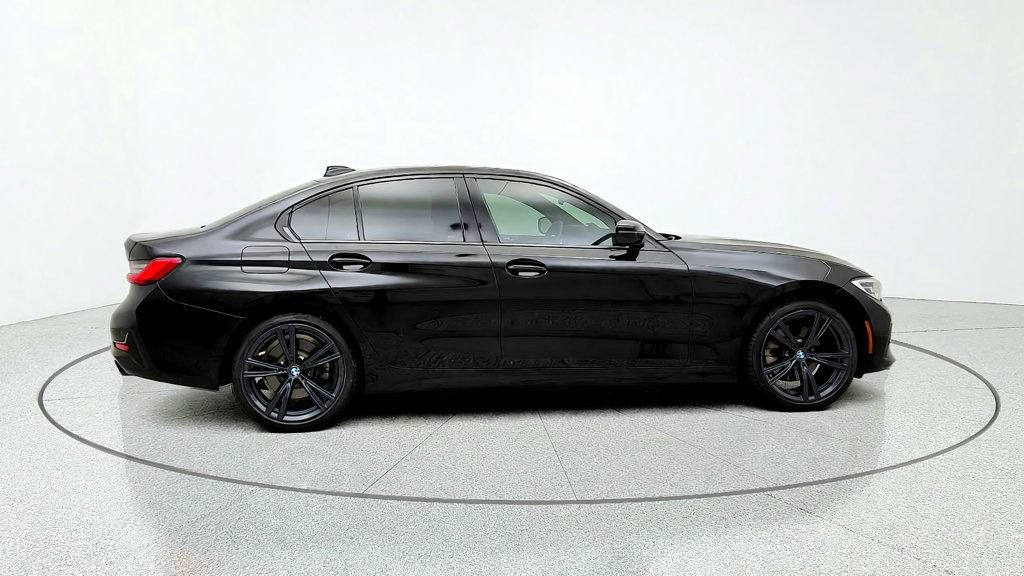 Used 2021 BMW 330i xDrive Sedan w/ Convenience Package AWD/4WD image 4