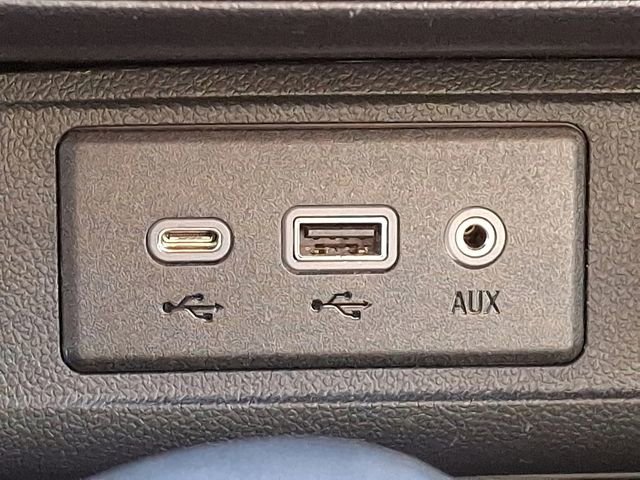 Certified 2023 Buick Encore GX Essence w/ Experience Buick Package image 28