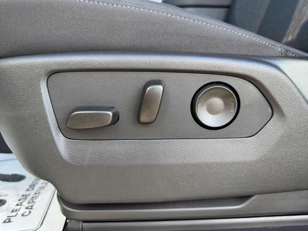 Used 2026 GMC Sierra 1500 Elevation image 25