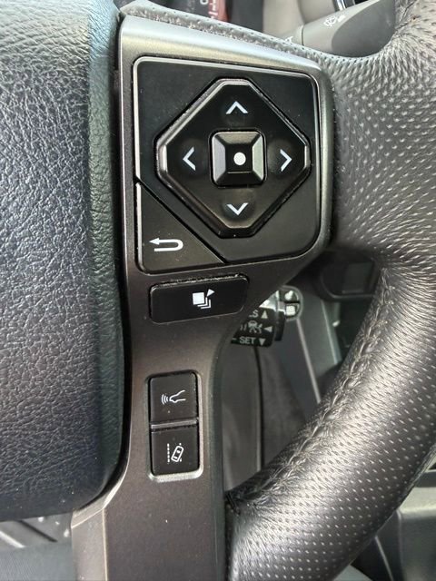 Used 2018 Toyota Tacoma TRD Off-Road image 19