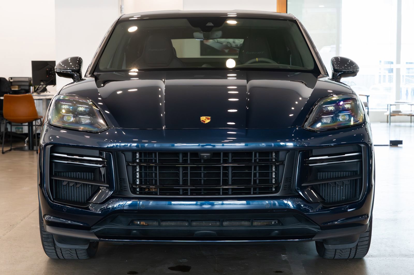 Used 2024 Porsche Cayenne Turbo GT image 2