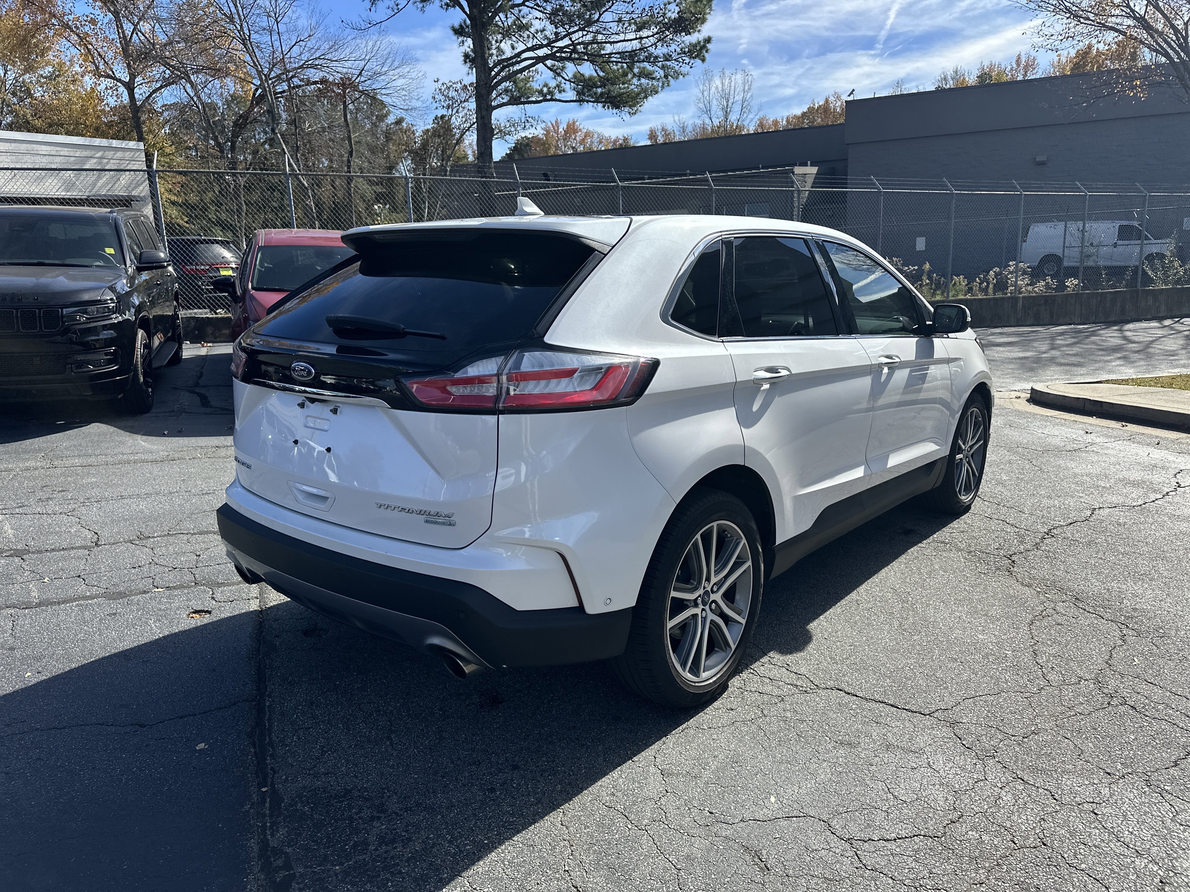 Used 2019 Ford Edge Titanium w/ Equipment Group 301A image 9