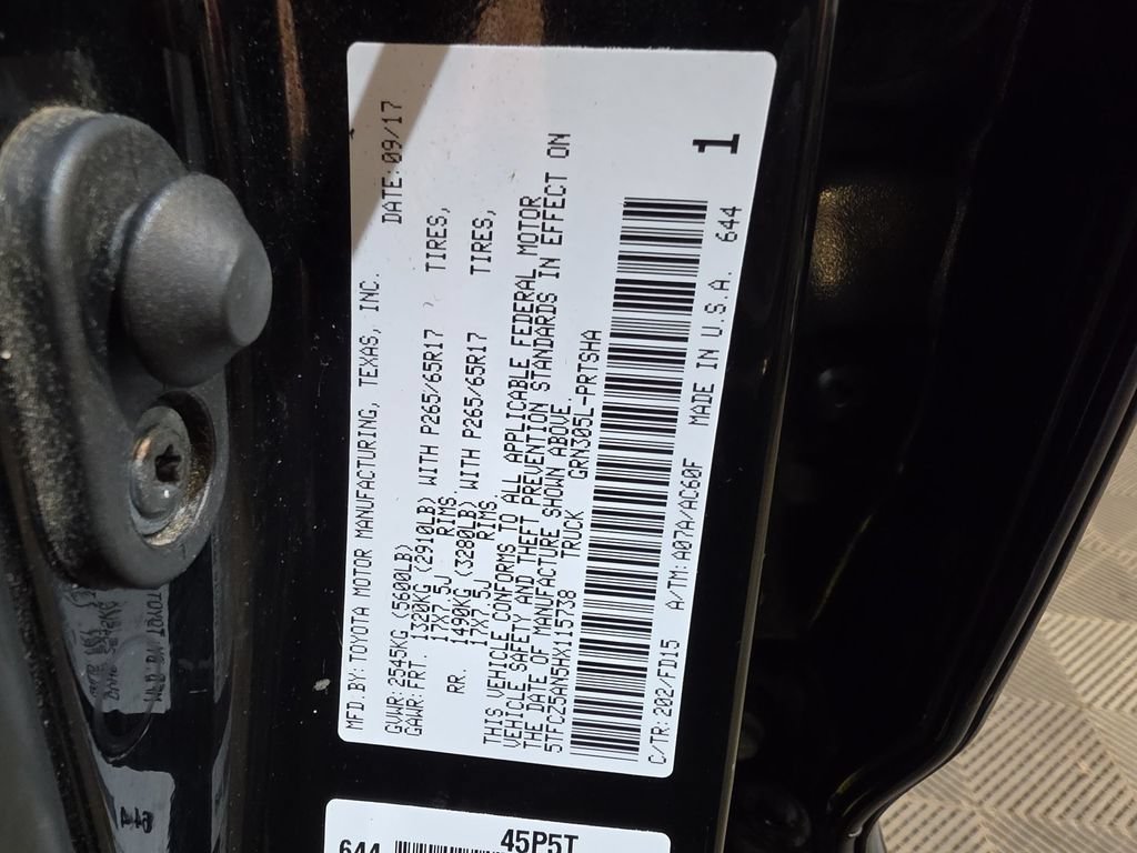 Used 2017 Toyota Tacoma TRD Sport w/ Tow Package (A/T) AWD/4WD image 26