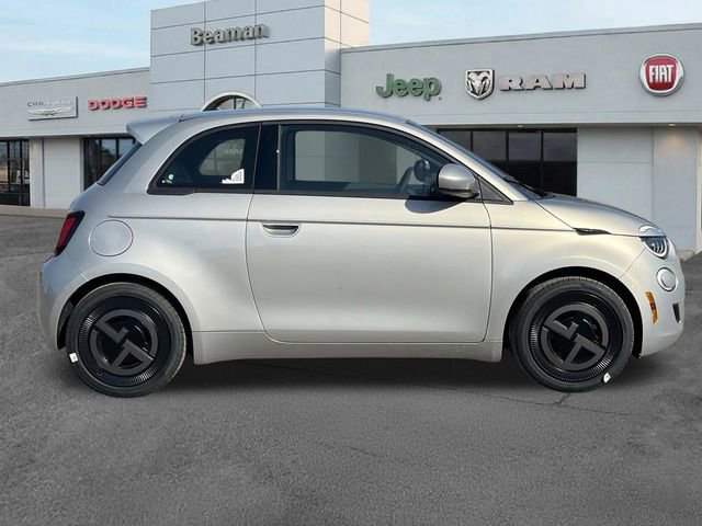 New 2025 FIAT 500 e image 8