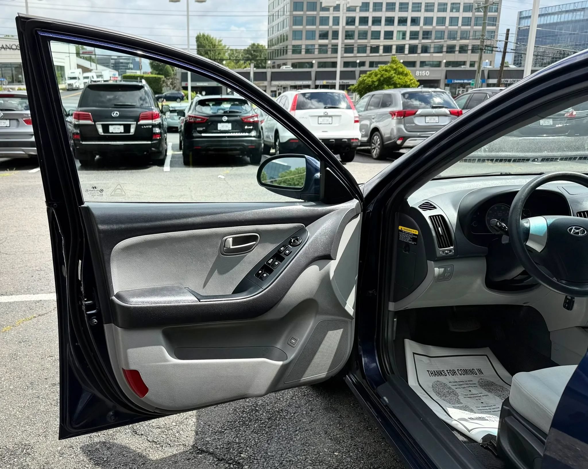 Used 2008 Hyundai Elantra SE FWD image 9