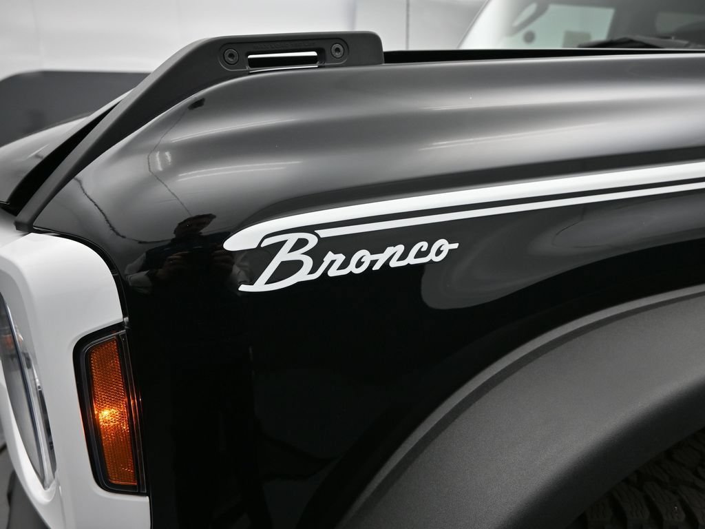 New 2026 Ford Bronco Heritage Edition AWD/4WD image 4