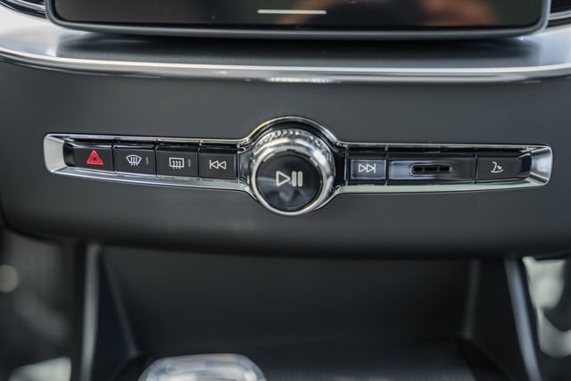 New 2026 Volvo XC90 T8 Plus w/ Protection Package Premier image 23