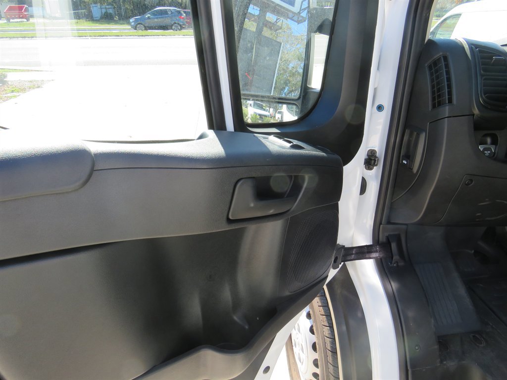 Used 2025 RAM ProMaster 2500 FWD image 9