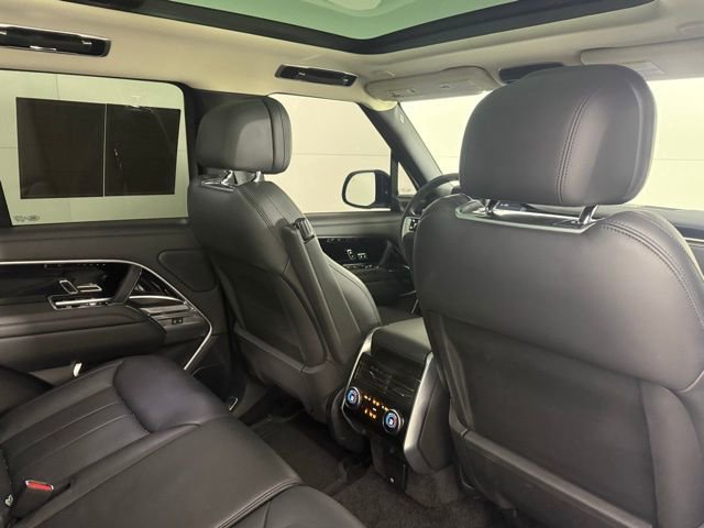 Used 2024 Land Rover Range Rover SE image 30