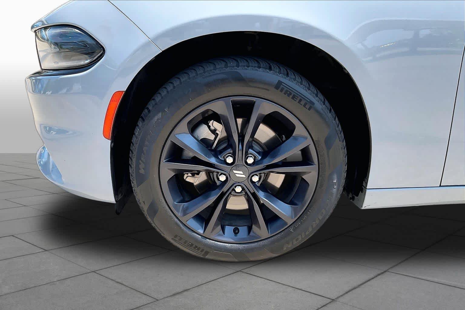 Used 2021 Dodge Charger SXT w/ Blacktop Package AWD/4WD image 11