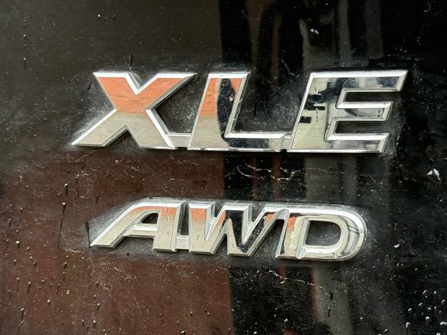 Used 2025 Toyota RAV4 XLE image 12