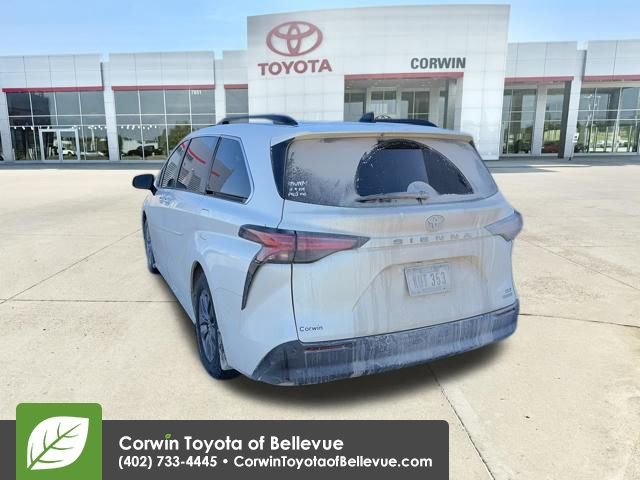 Used 2021 Toyota Sienna XLE w/ XLE Plus Package image 16
