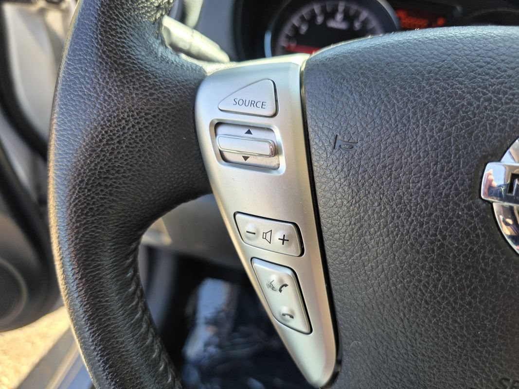 Used 2014 Nissan Versa Note SV FWD image 28