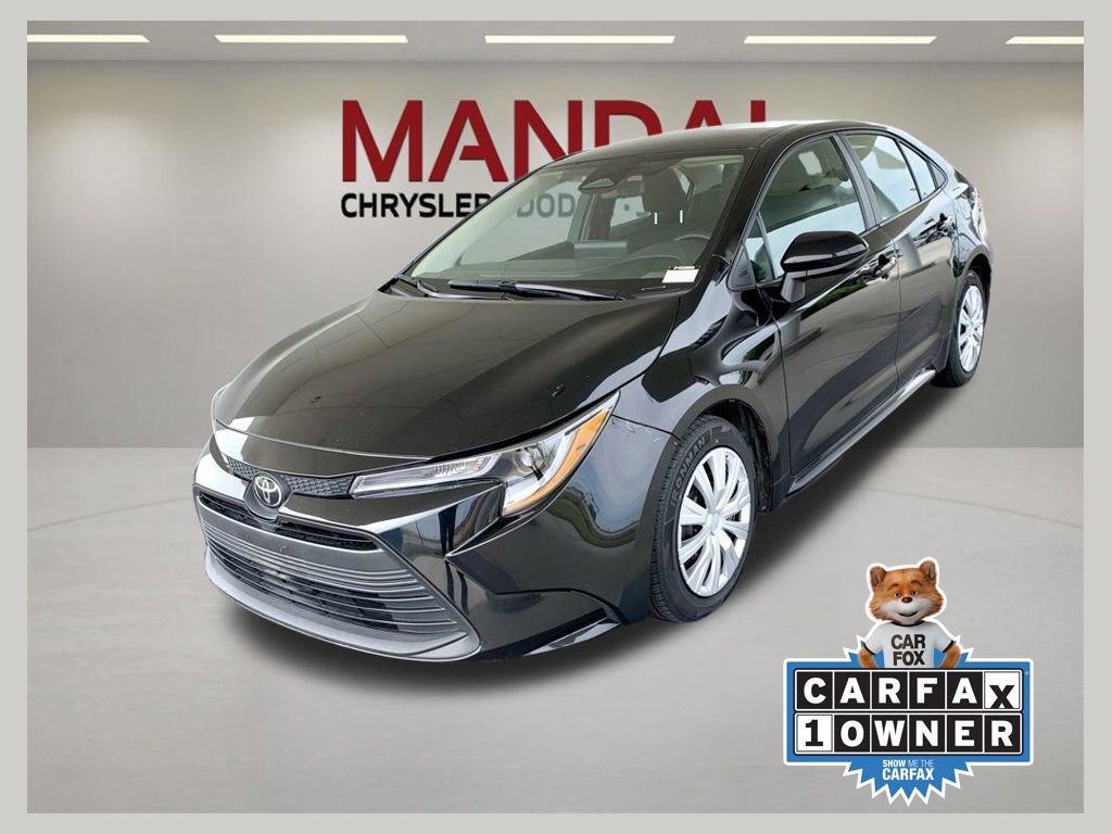 Used 2024 Toyota Corolla LE FWD image 1
