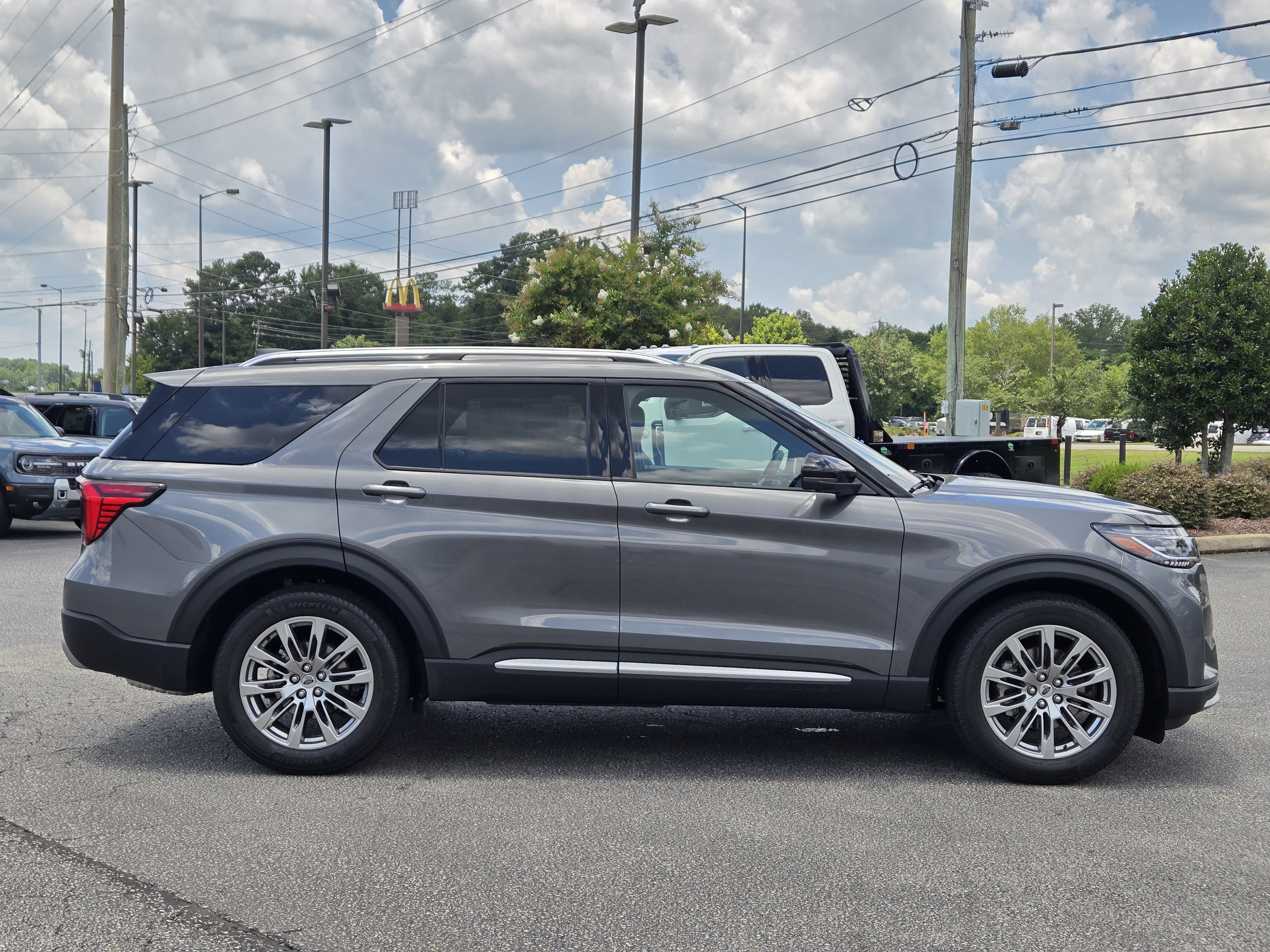 New 2026 Ford Explorer Platinum RWD image 7