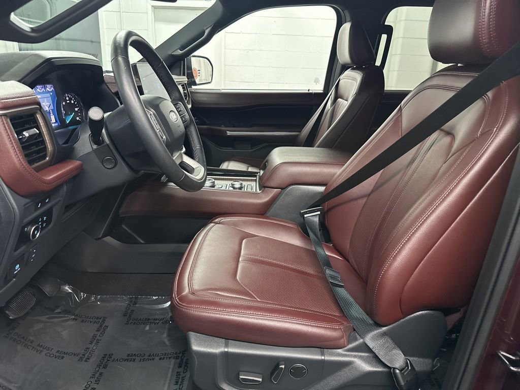 Used 2024 Ford Expedition Limited AWD/4WD image 18