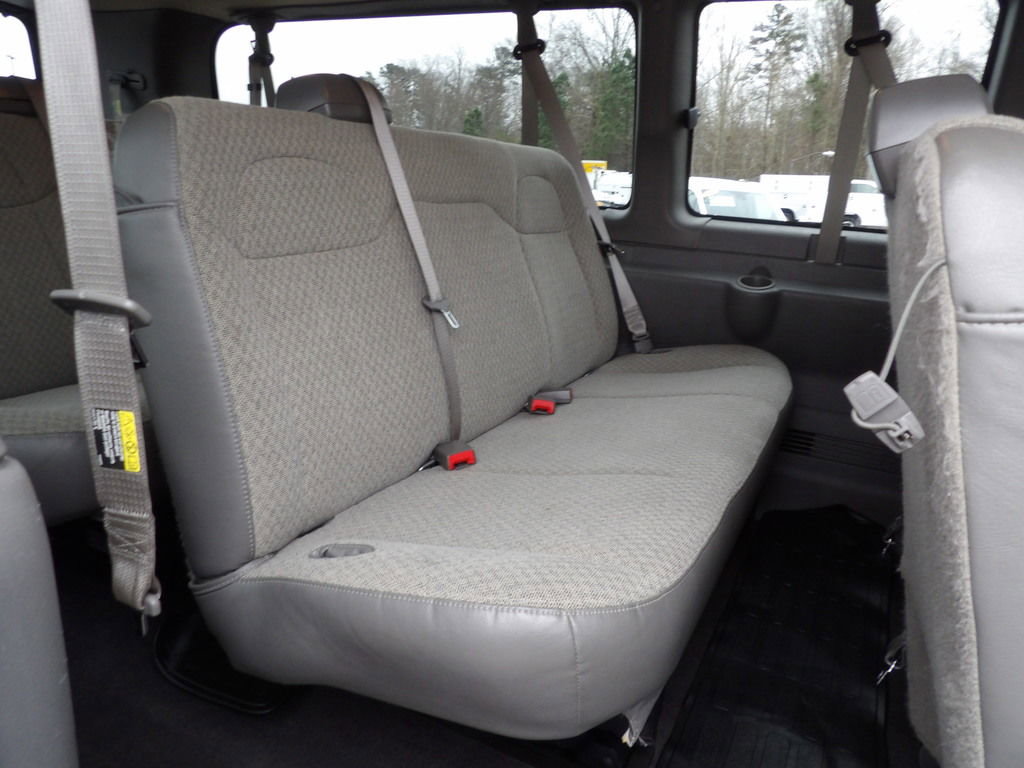 Used 2020 Chevrolet Express 3500 LS image 32